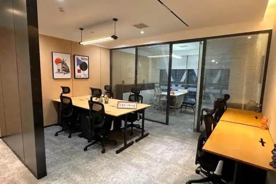 从转会传闻到首发名单：一位边锋在赛季中段的心态重建